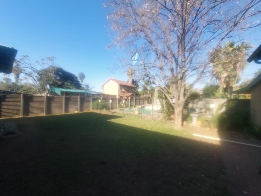 4 Bedroom Property for Sale in Oos Einde North West